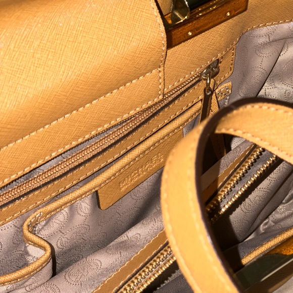 MICHAEL KORS TILDA Honey Yellow Brown TEXTURED  LEATHER TOTE BAG PURSE - Picture 12 of 14